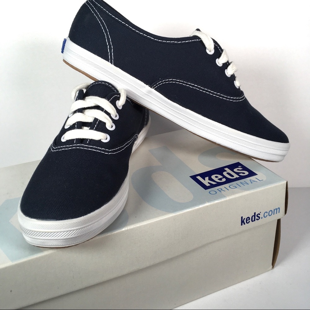 Keds Navy Canvas Sneakers women’s size 6
